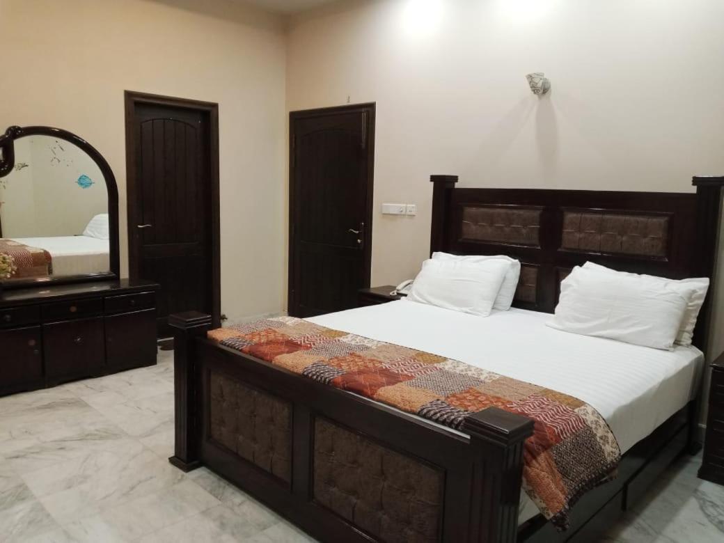 Hotel State Residency Bahawalpur Kültér fotó